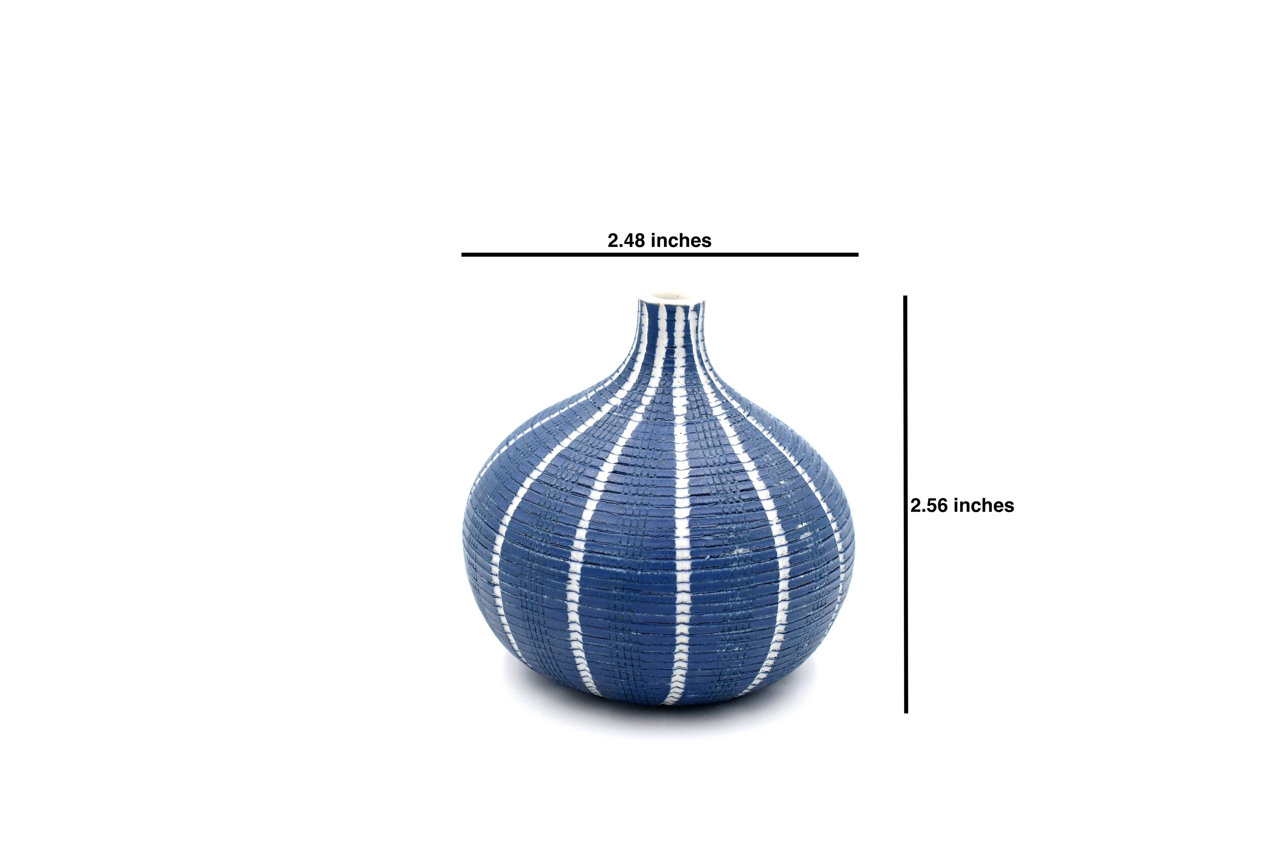 Blue Congo – Handcrafted Porcelain Bud Vase