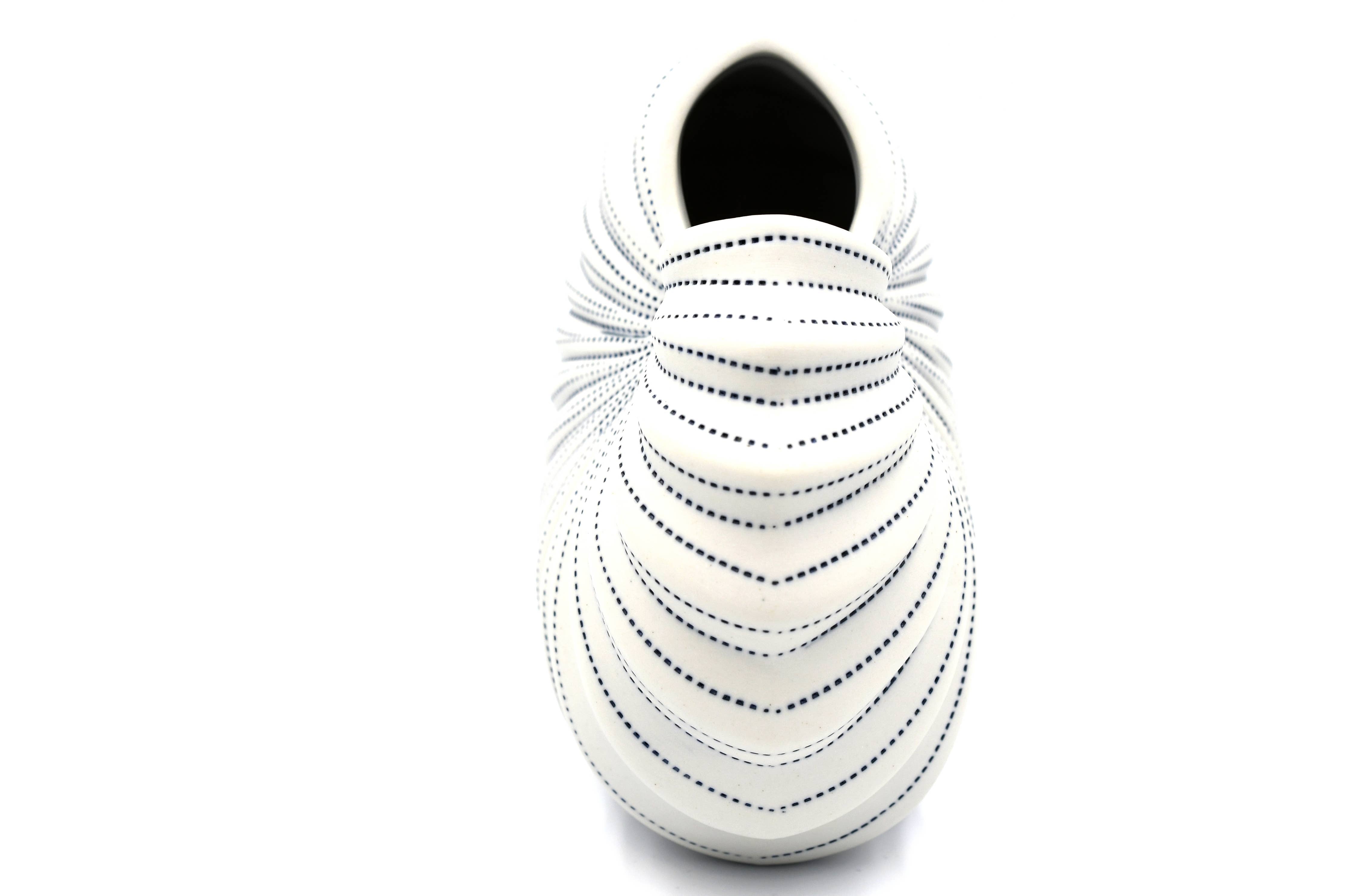 Handcrafted Porcelain Vase - PALM