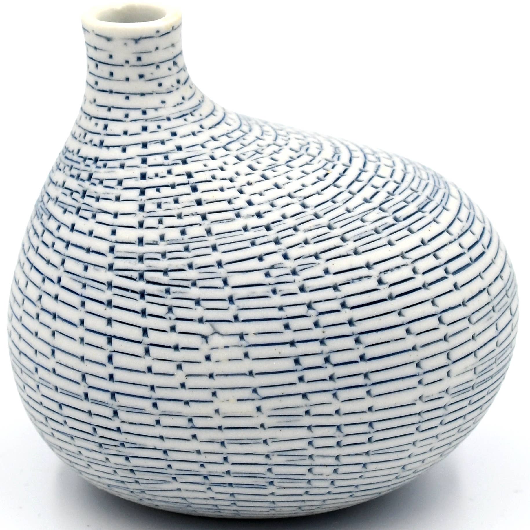 Omo – Handcrafted Porcelain Bud Vase