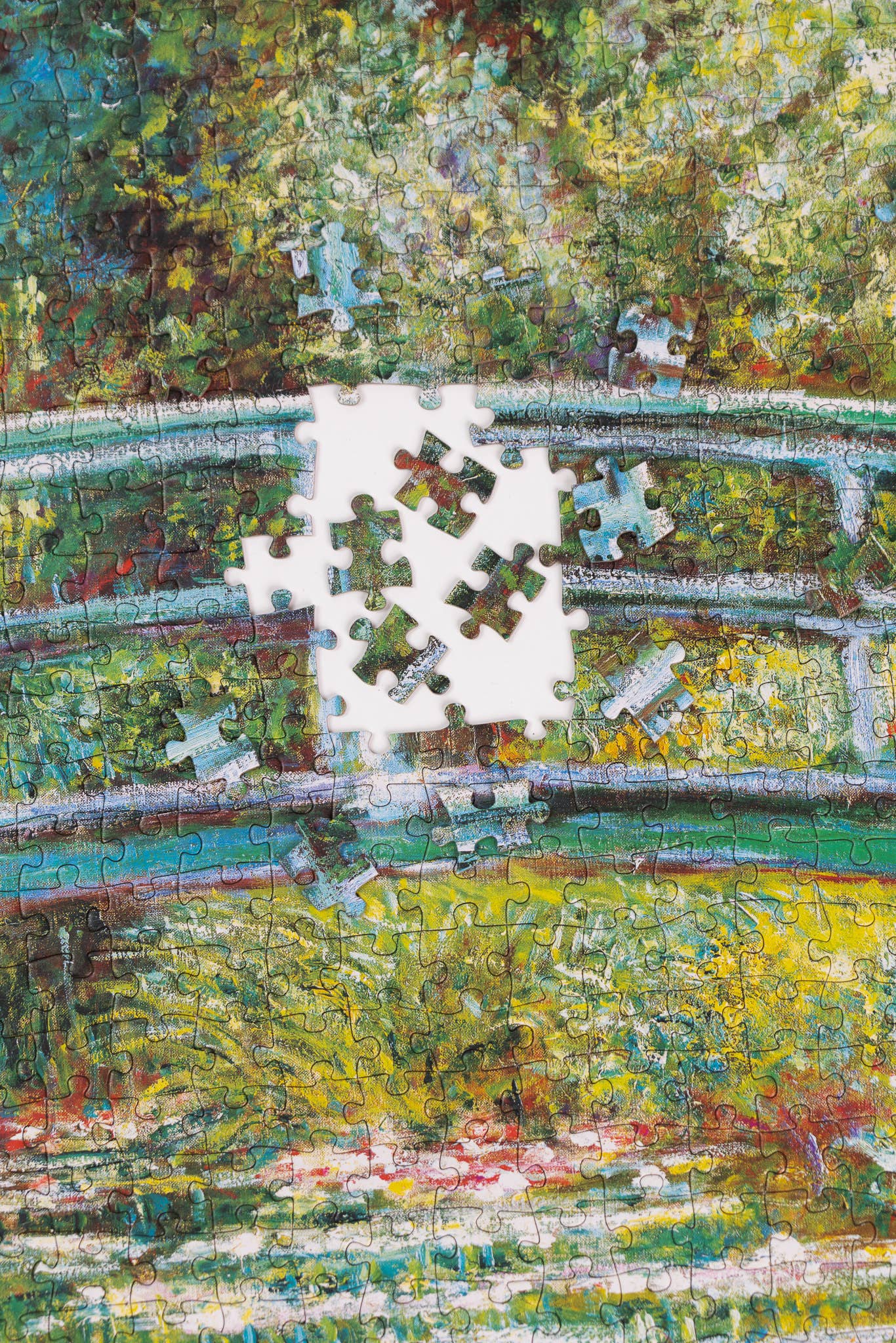 Monet Bridge over a Pond of Water Lilies Puzzle | 1,000 Pieces | 19.5" x 27.5"