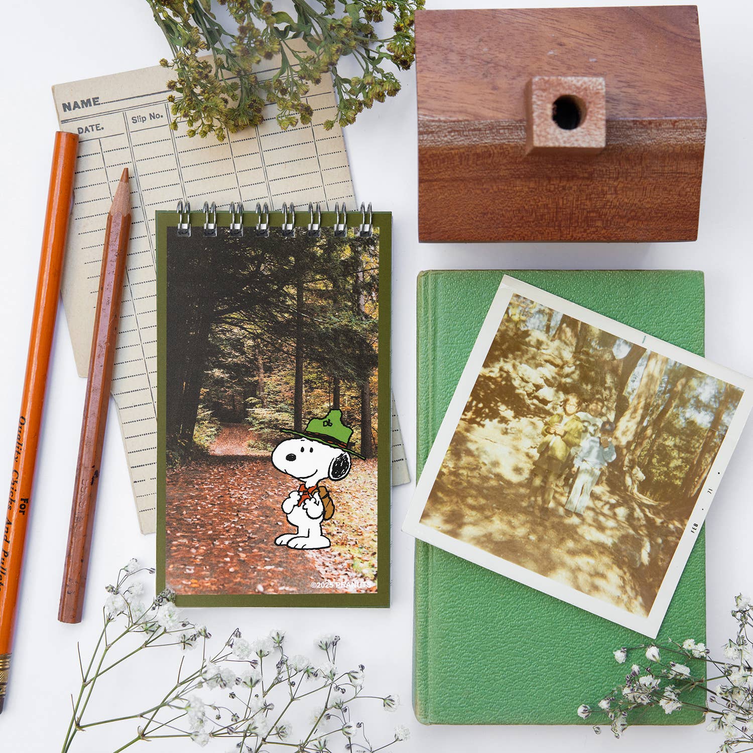 3P4 × Peanuts® “Snoopy Scout” Mini Memo Pad