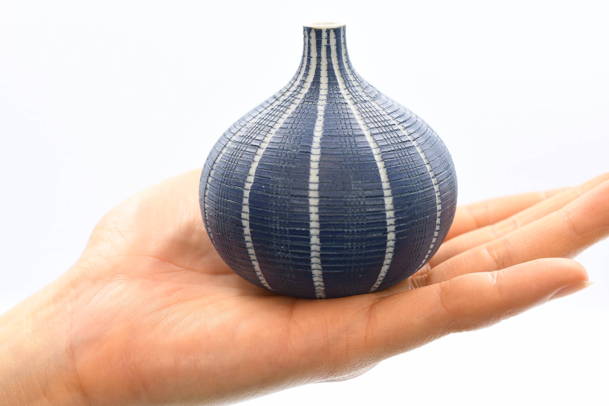 Blue Congo – Handcrafted Porcelain Bud Vase