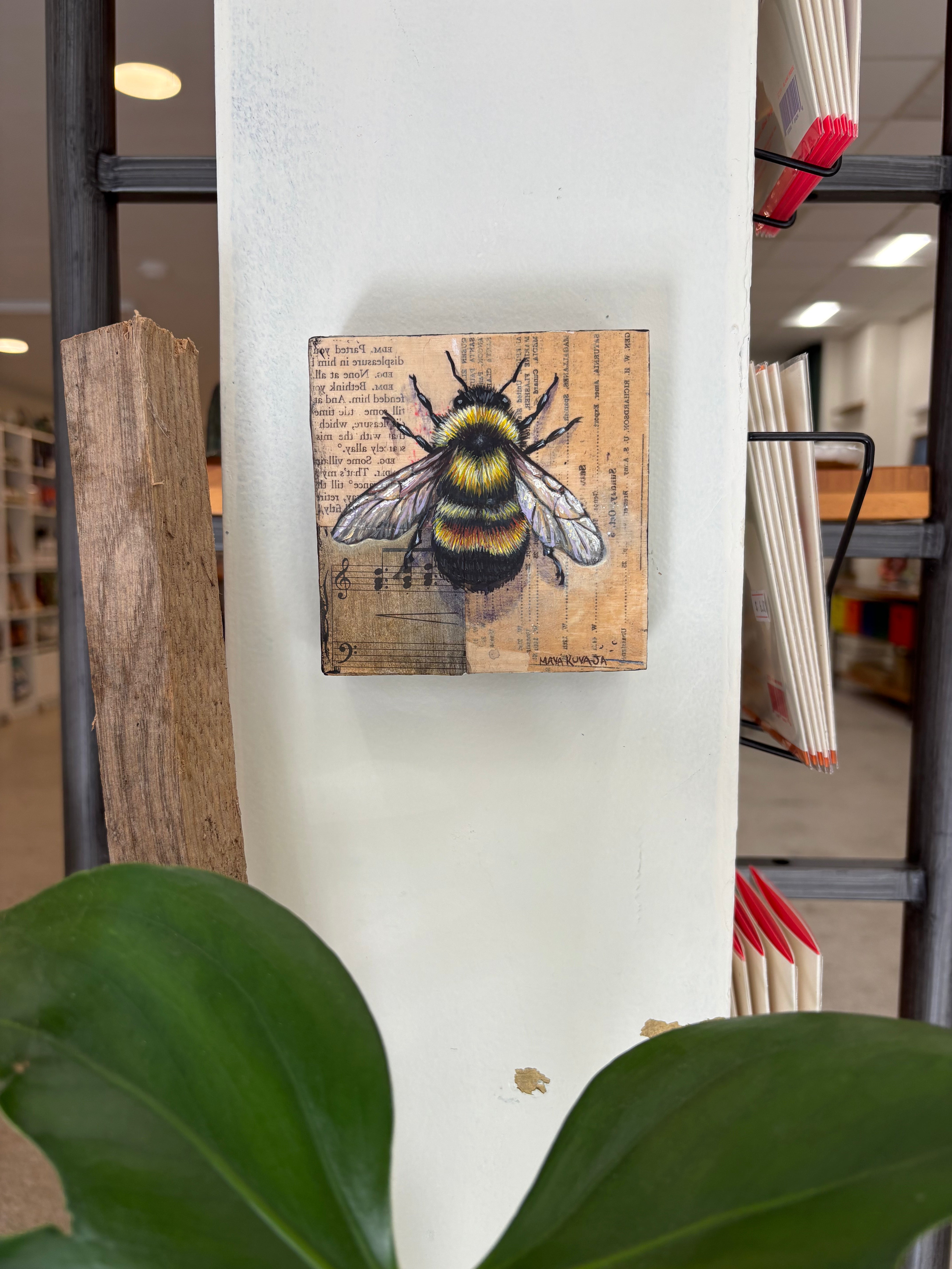 Rusty Patched Bumble Bee - Maya Kuvaja Original