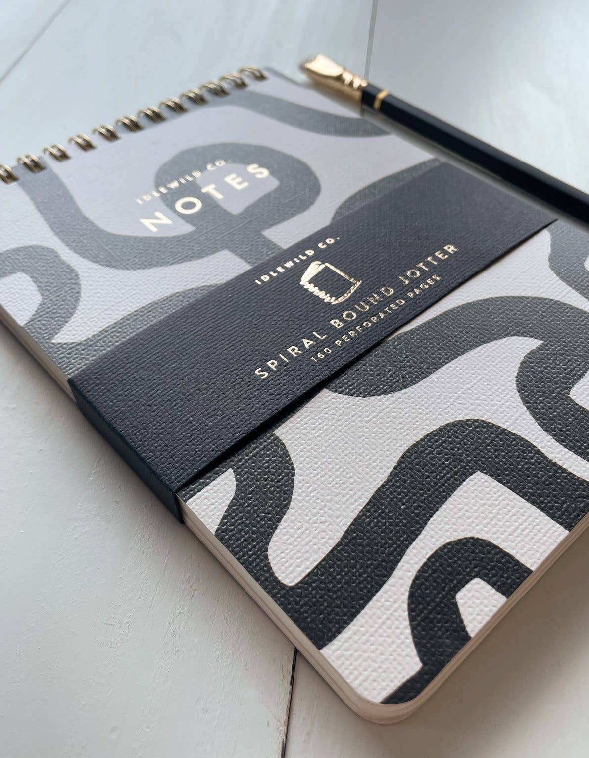 Black & White Squiggle Jotter — 5" × 7"