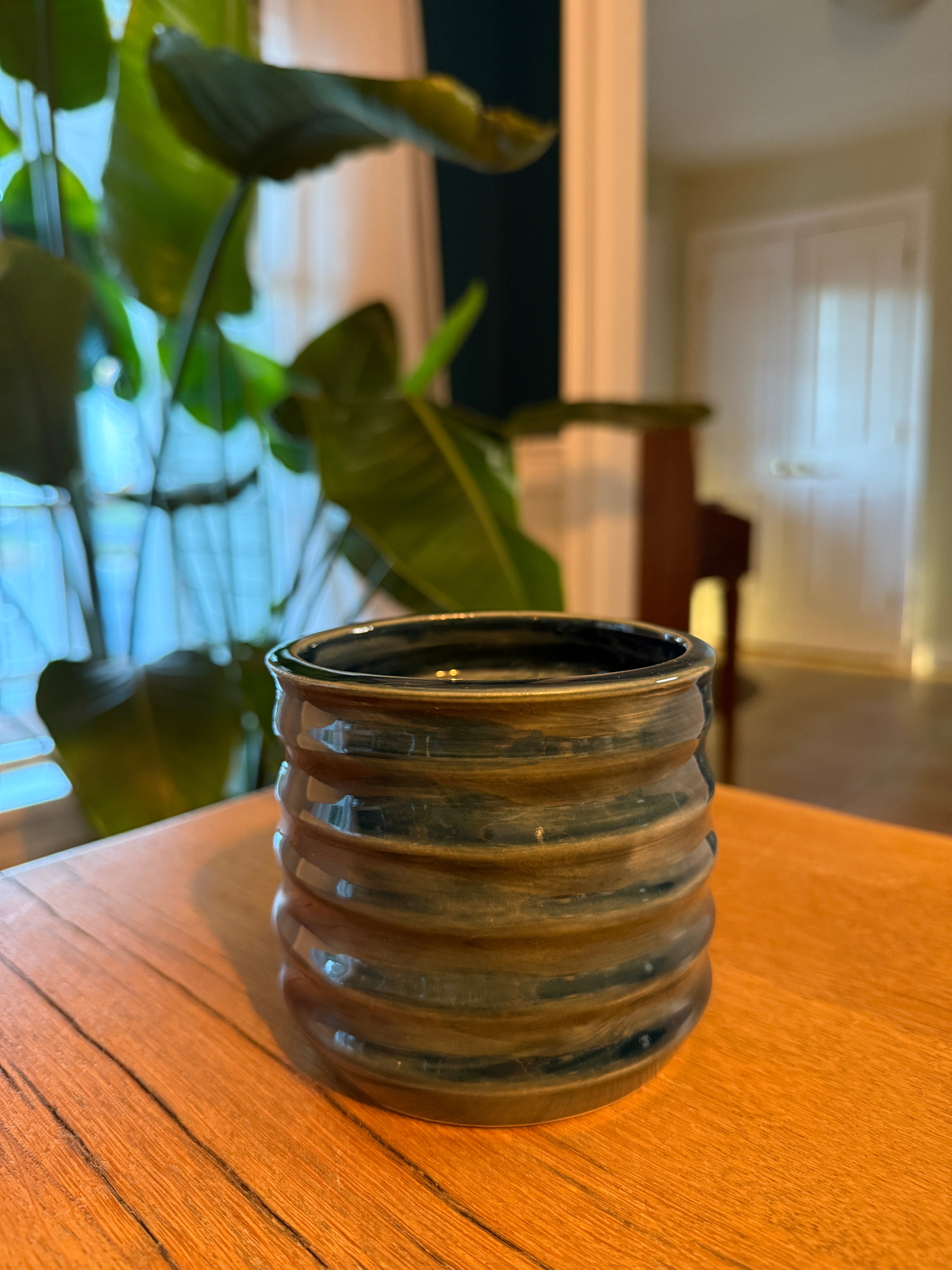 Cup (Medium, Shiny Blue)