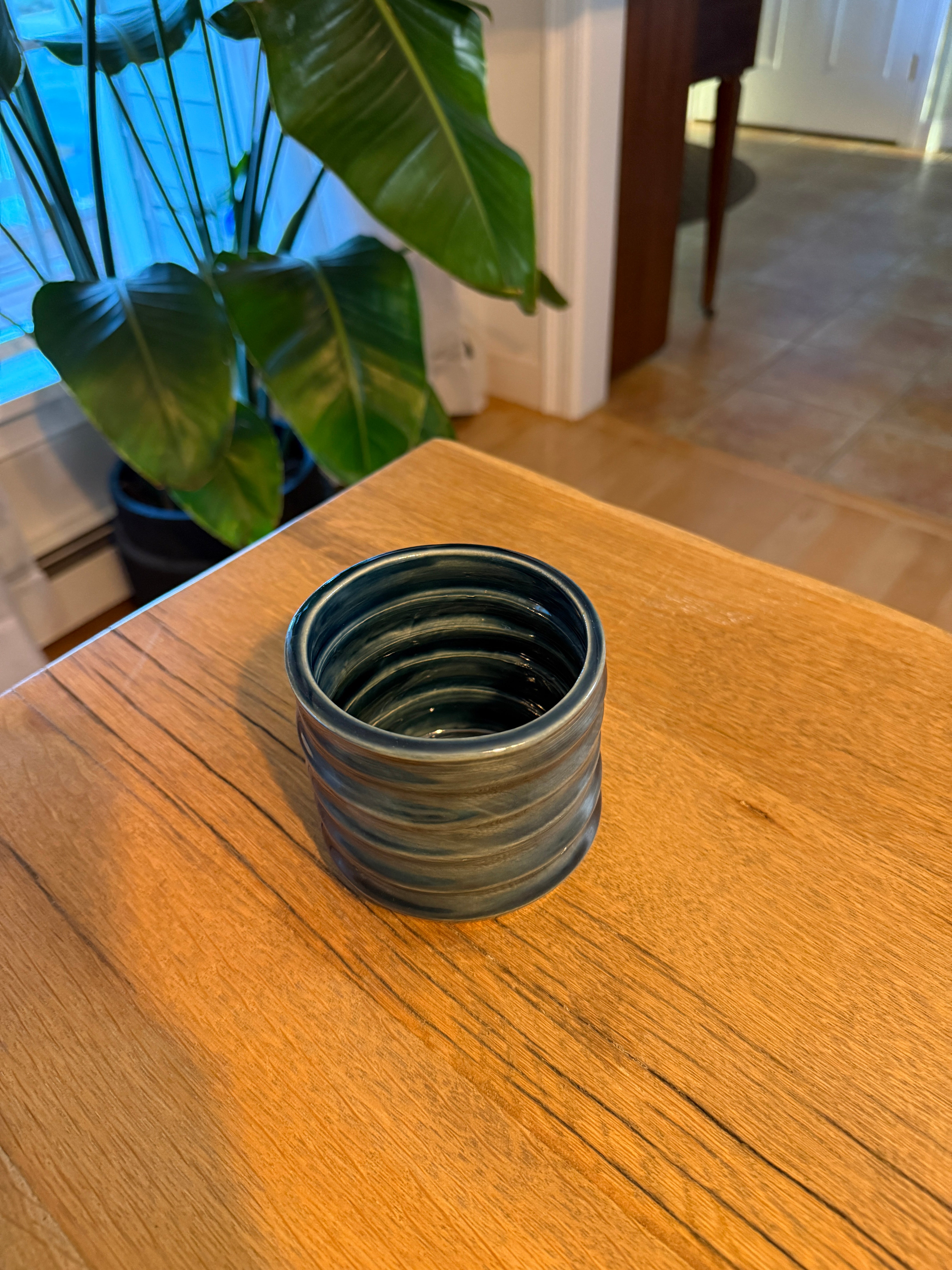 Cup (Medium, Shiny Blue)