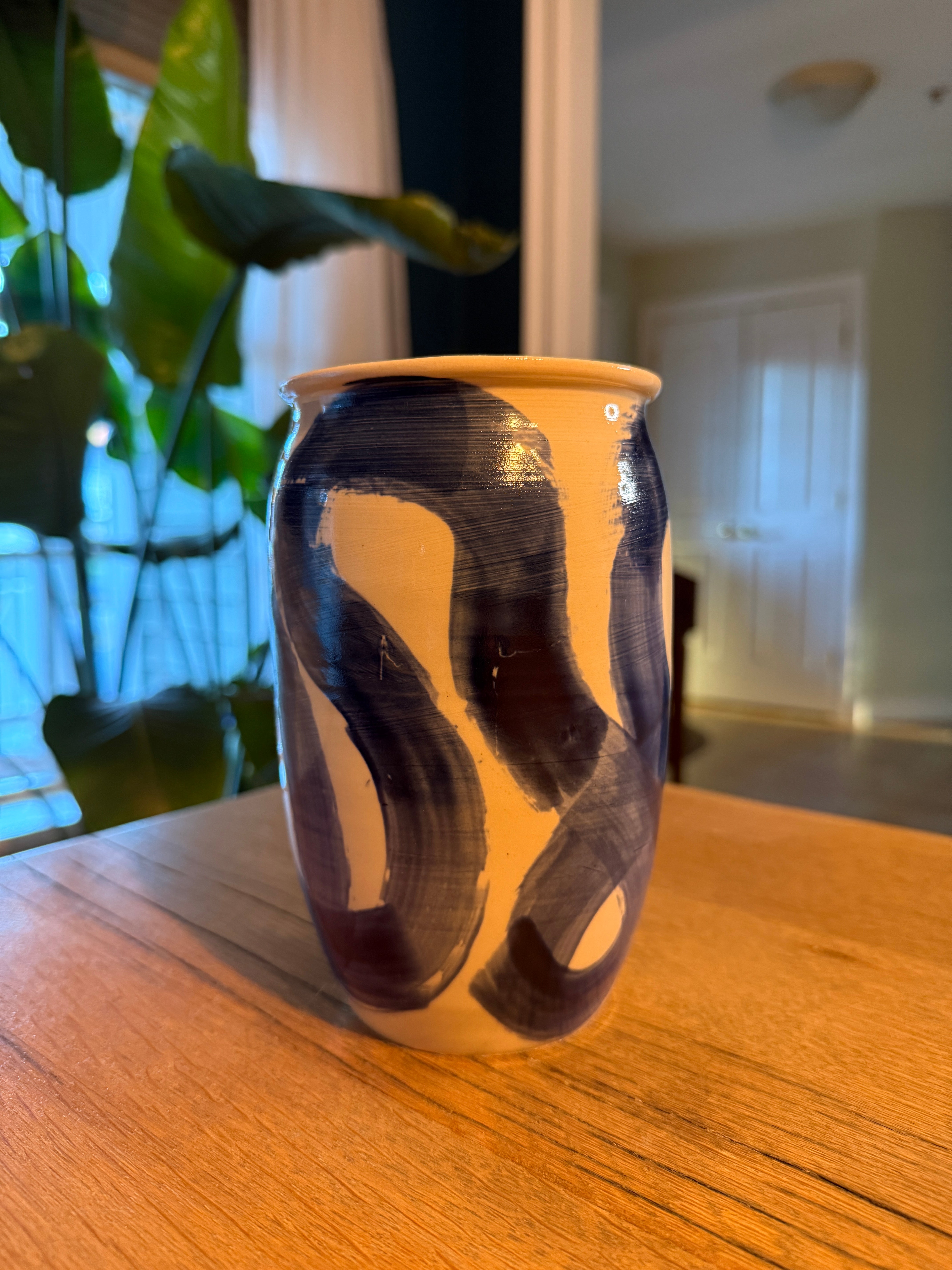 Swirl Vase (Medium, Cobalt)