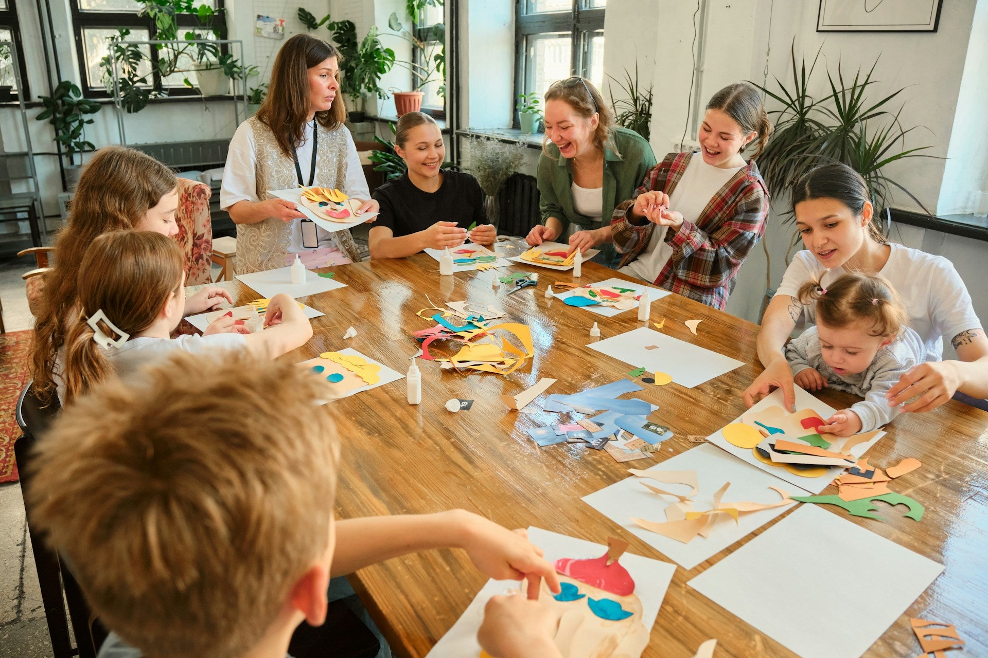 Kids Workshop January 4, 2025: Make Your Own Sketchbook