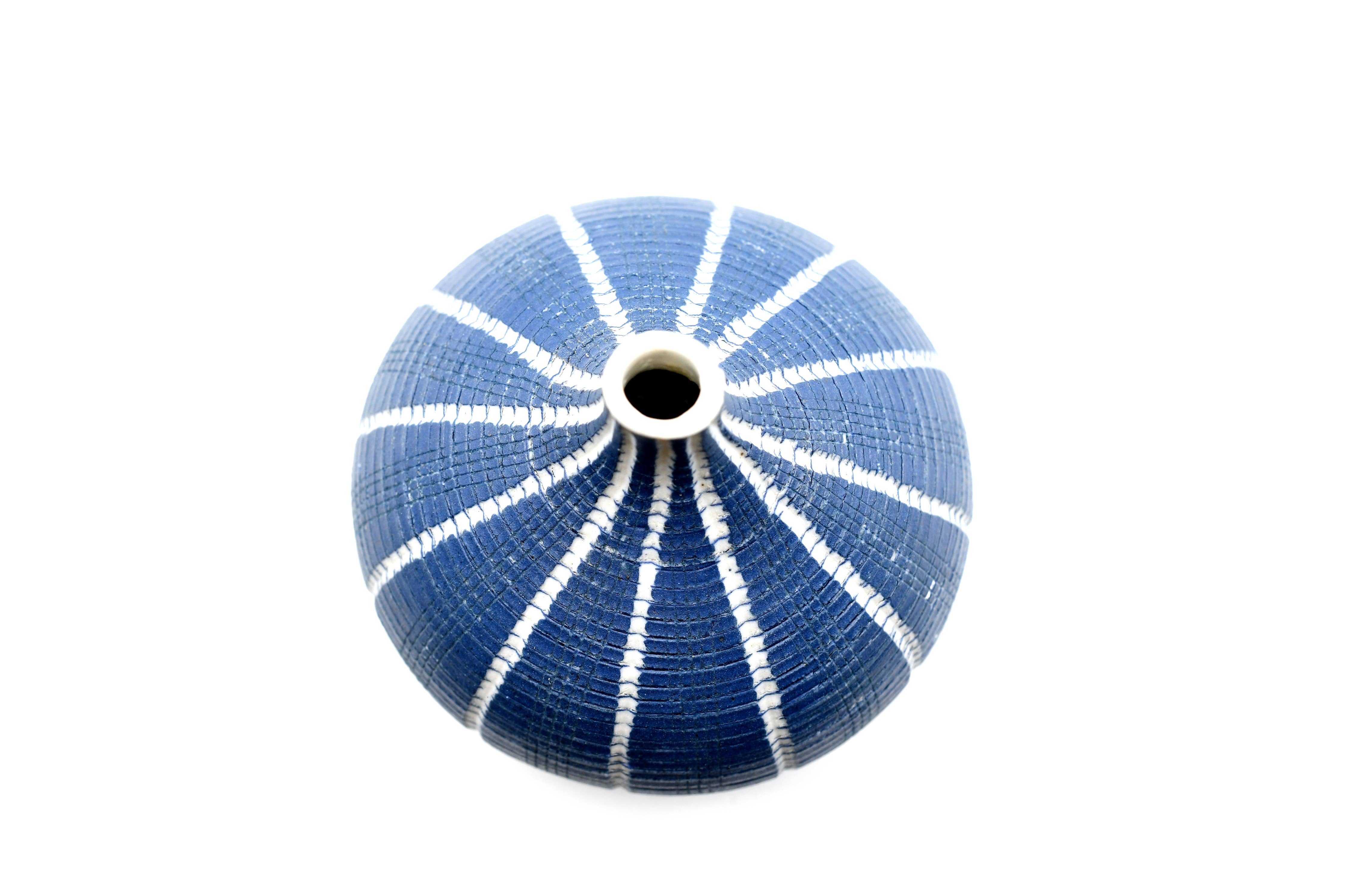 Blue Congo – Handcrafted Porcelain Bud Vase