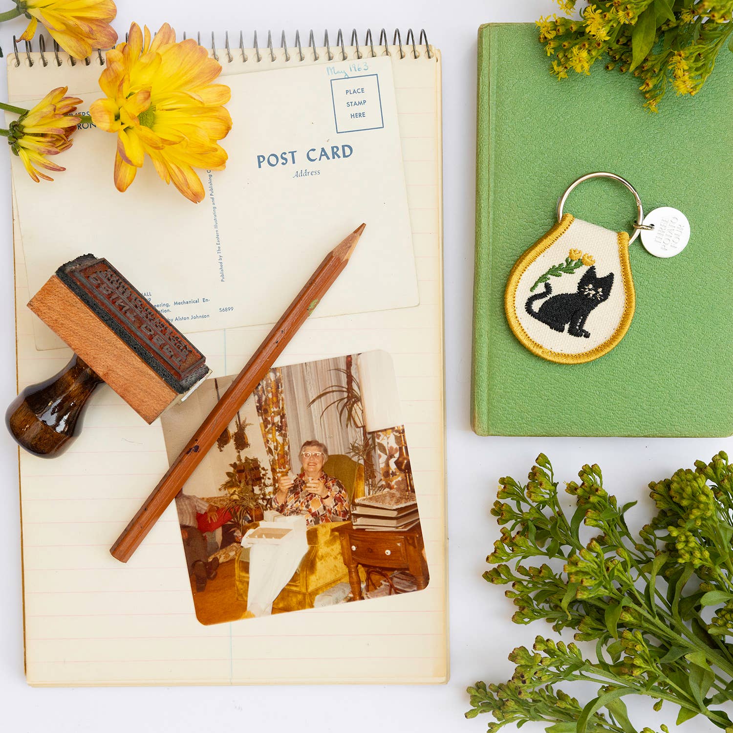 Patch Keychain “Black Cat” – Embroidered Cotton